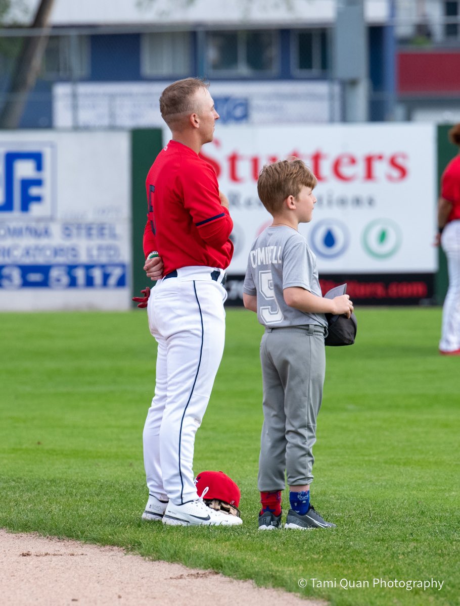 Unitymikey's tweet image. Thank you @Troyb_3 for sharing second base with Knoxie today!