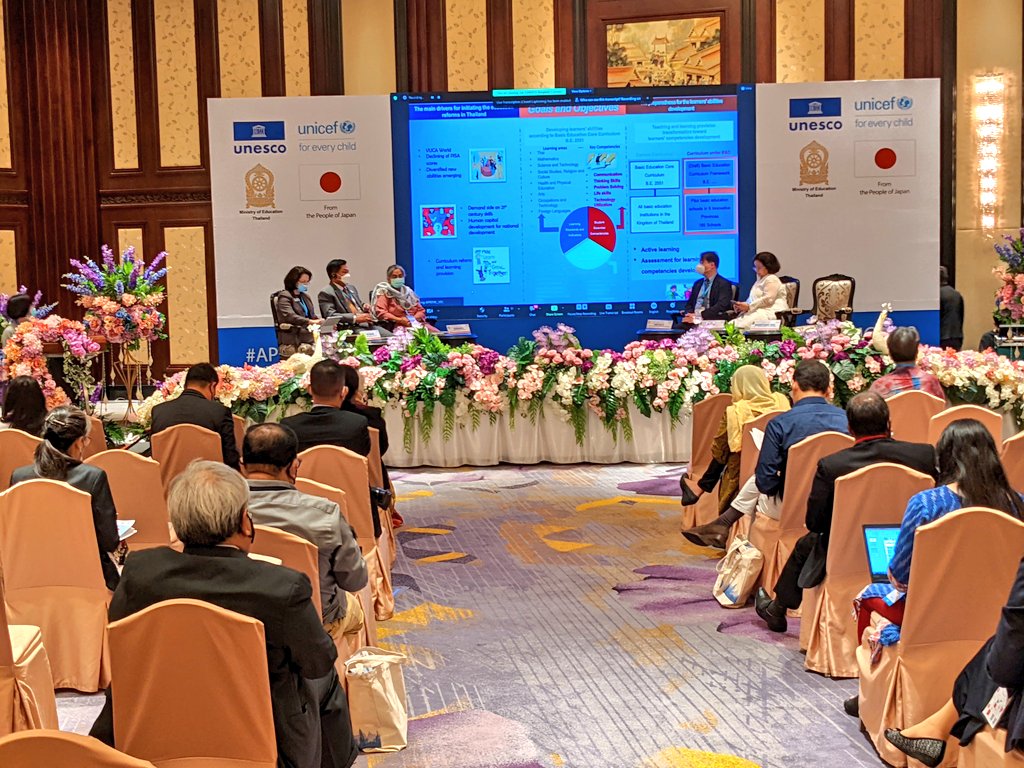 PeterPausk's tweet photo. Dr Amporn Pinasa, Secretary General, Thailand's Basic Education Commission @obec sharing Thailand's lessons learned in the learning recovery and in addressing the learning crisis caused by #COVID19 at #APREMC2. #transformingeducation #tes @TransformingEdu @unescobangkok https://t.co/VkJAphFg3R