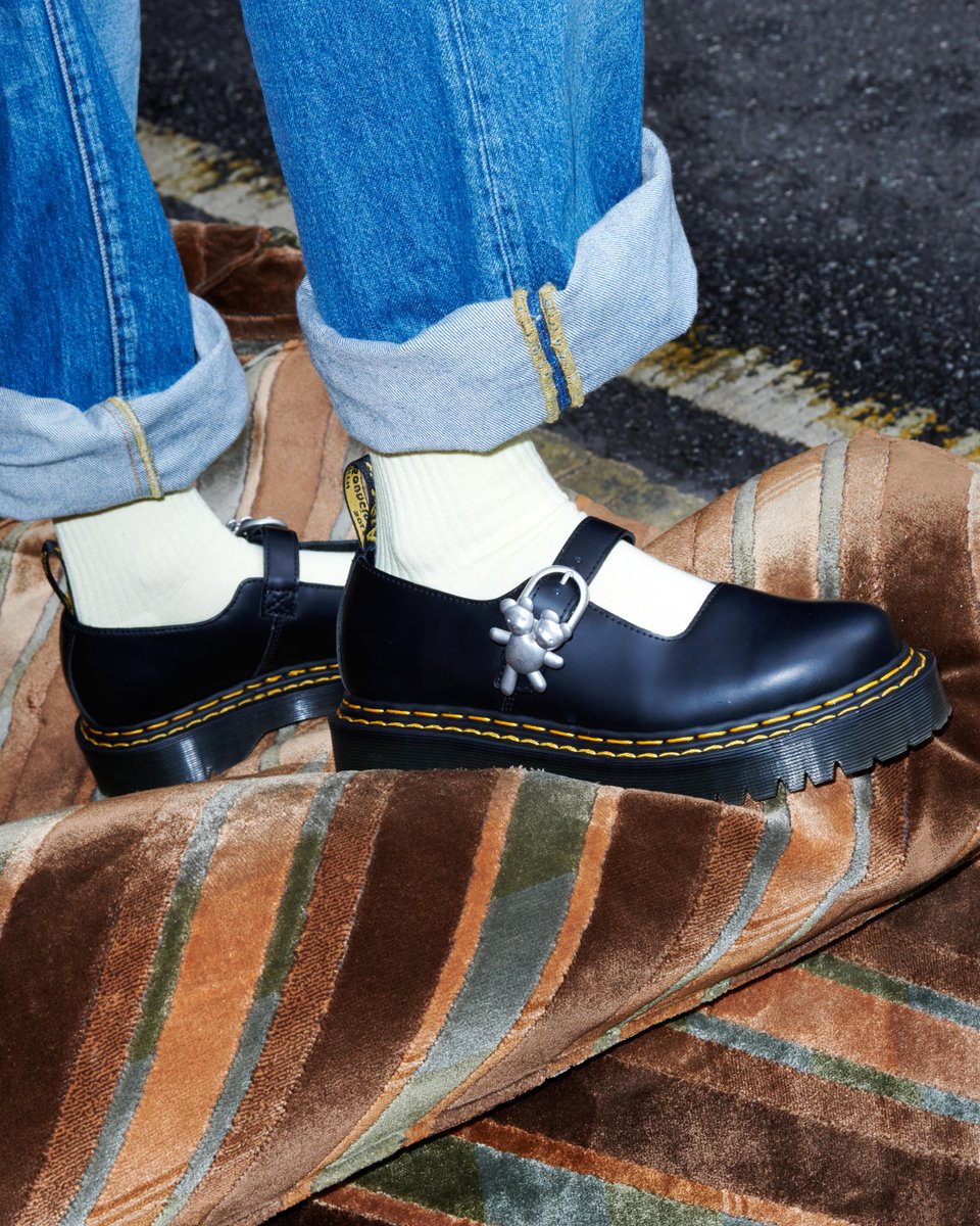 drmartens's tweet photo. DM'S x HEAVEN BY MARC JACOBS | Since its launch in 2020, Heaven by @marcjacobs has embodied nostalgia for the youthful rebellion of the 90s an energetic manifestation of a binary defying, forward-facing generation. Our latest collaboration lands 06.06 8AM: https://t.co/DQlb1MWxKL https://t.co/R46GfXuNvf