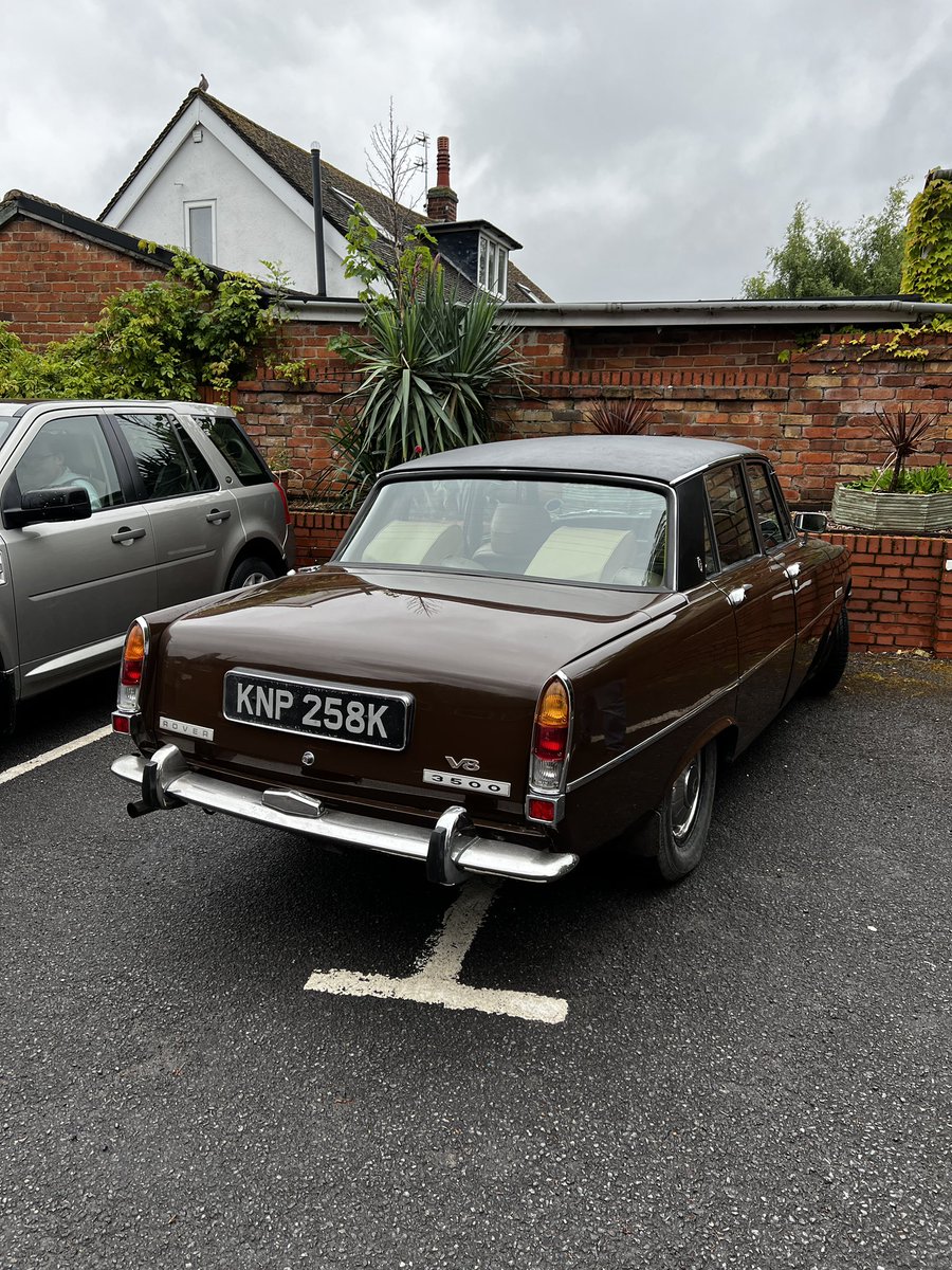 <a href="/sarahcrabtreee/">Sarah Crabtree</a> just your colour soon to come up for sale - look at this lovely Rover joining our best of British parade today 😍 #Jubilee #hathern <a href="/HathernVA/">Hathern Association</a>