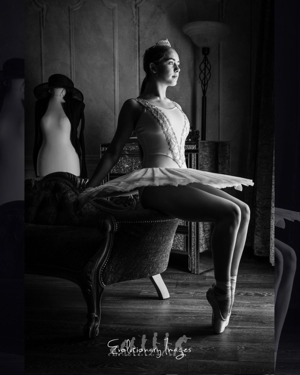 I think young ballerina Hale looks positively regal today.  evolutionaryimages.co.uk/dance-photogra…