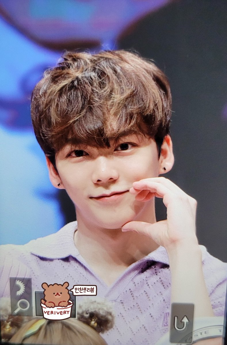 ondust_0916's tweet photo. 220605 애플뮤직

#VERIVERY #베리베리 #MINCHAN #민찬 https://t.co/usA67bdp2m