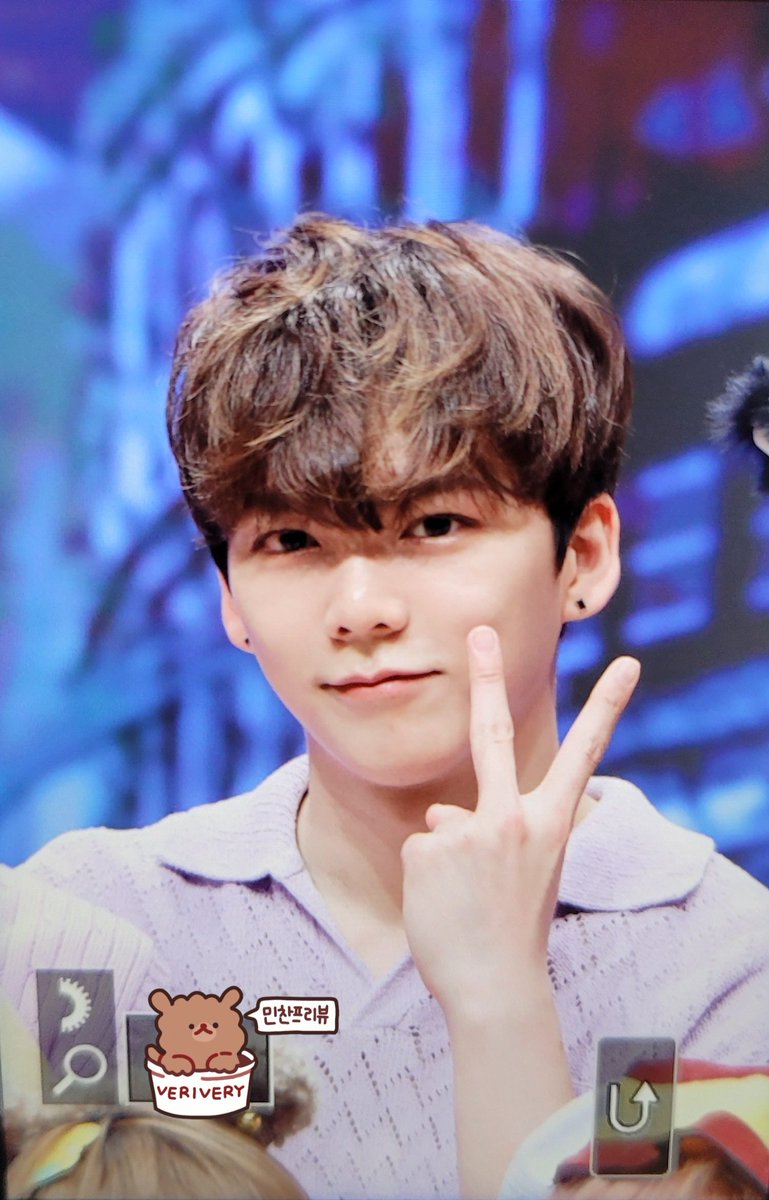 ondust_0916's tweet photo. 220605 애플뮤직

#VERIVERY #베리베리 #MINCHAN #민찬 https://t.co/usA67bdp2m