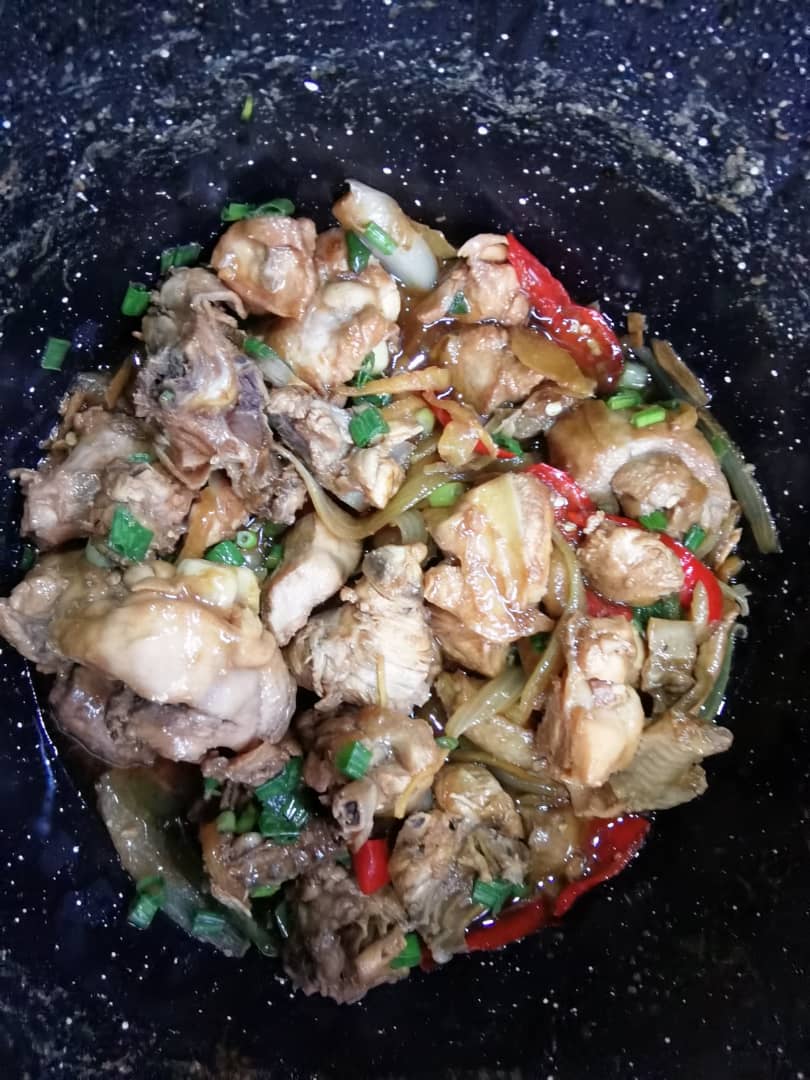 lelasari73's tweet photo. My dinner today...🍗🐟🥙🍆🌶️🍚🍽️
#AsamPedasPatin #StirfryBrinjal #GingerChicken #Dinner #HomeCook #Food #Foodie https://t.co/QArQ8drsN4