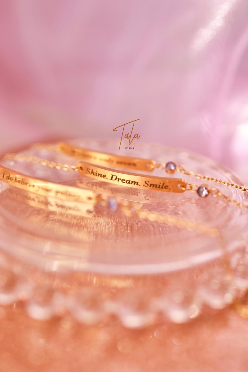 talabykyla's tweet photo. 💜 보라해! HAPPY BTS MONTH! 💜

Surprise your besties and get our newest ARMY Bracelets with 6 chain options LATER, 12MN, exclusively on Lazada 💕 

https://t.co/bxZ3QMZT8S https://t.co/Fms0egvMXQ