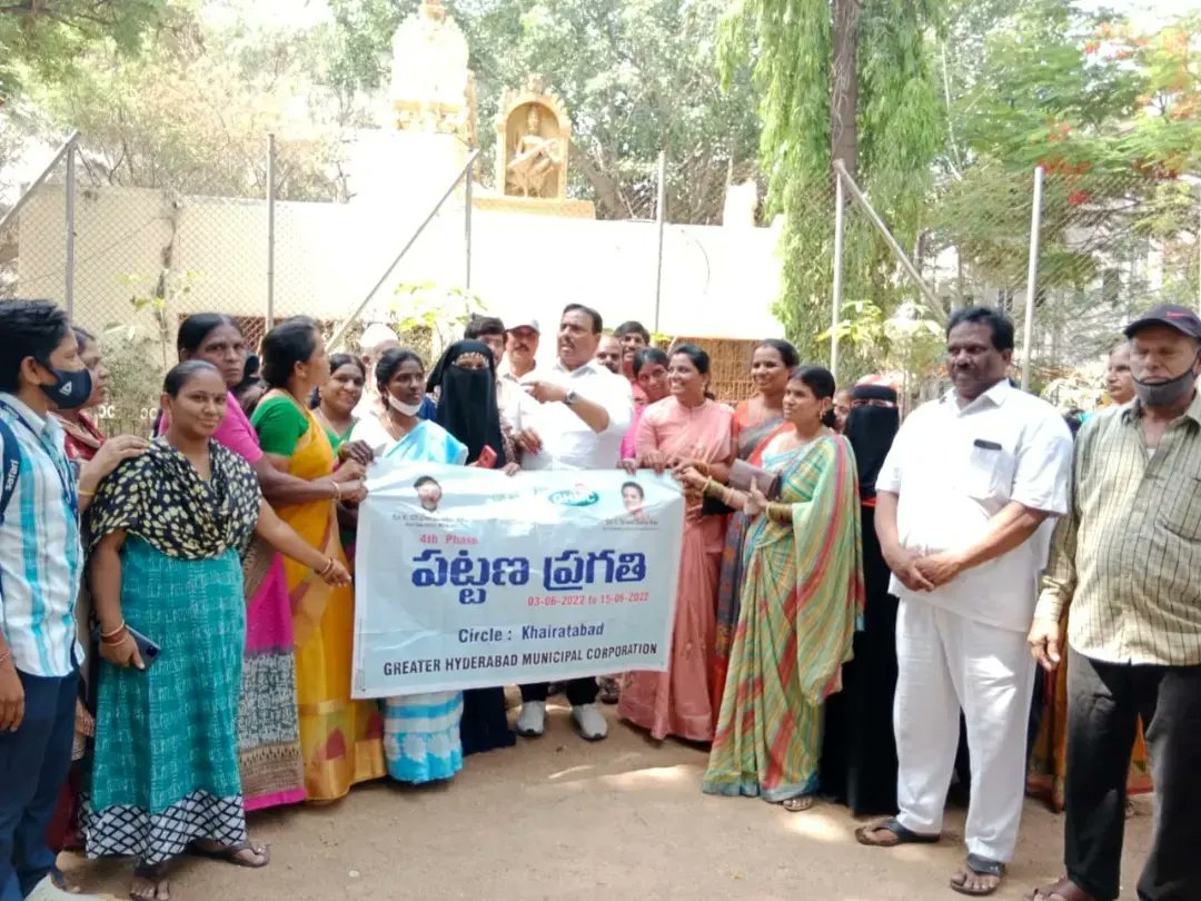 sangeetha_vanam's tweet photo. Hon'ble Khairatabad MLA Danam Nagender garu participated in Haritha Haram program as a part of Pattana Pragati program today near Yellamma temple, BS Maktha along with TRS leaders. On the request of youth there, MLA garu assured open gym and cricket nets to be built there. https://t.co/o5vsorU70q