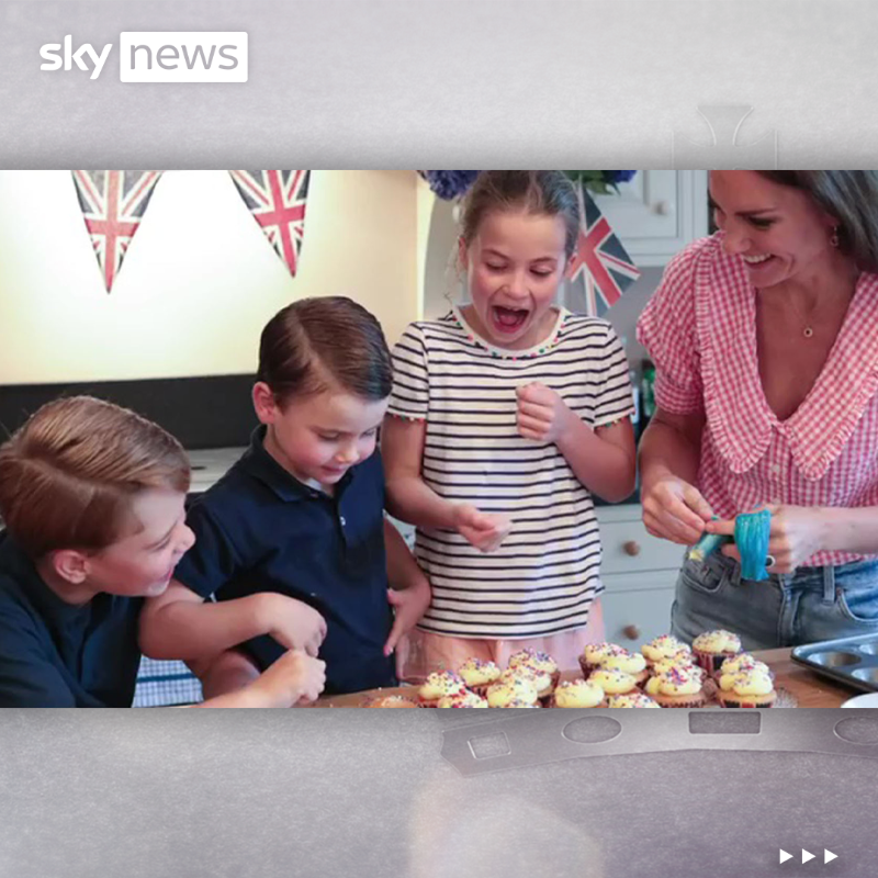 SkyNews's tweet photo. The Duke and Duchess of Cambridge have shared pictures of Prince George, Princess Charlotte and Prince Louis baking cakes for the #PlatinumJubilee

Thousands of people are hosting street parties across the country to mark the final day of celebrations.

https://t.co/MUkPeFF2MA