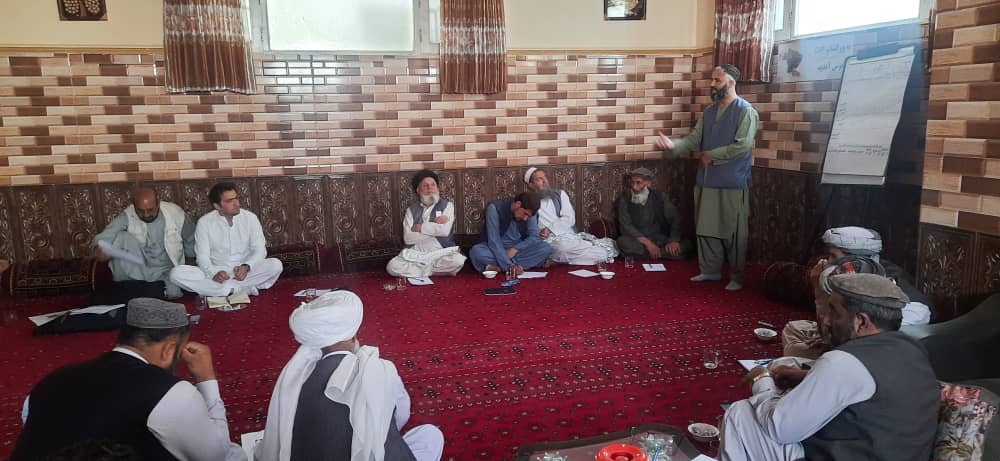 UNHabitatAf's tweet photo. In cooperation with GAs/community members, which includes females, @UNHabitatAfg's HLP team selected two⬇️projects for #PD7 of #Kabul
👉Road construction from #Takhnikum to #AliMalang area
👉Repairing homes
We believe in #communitybased and #peopleprocess approach. https://t.co/kPTEqAheH5