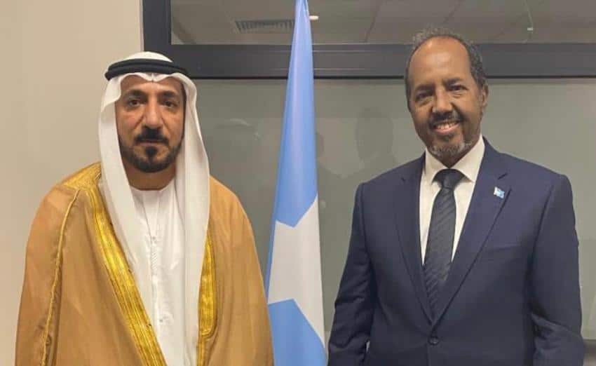 Goobjooge's tweet photo. Safiirka Imaaraadka oo markii 3aad muddo 20 Maalmood ah la kulmay Xasan Sheekh #Caalamka #Madaxtooyada #Somali #XogCusub Halkan ka Akhriso: https://t.co/dL5mmOM35J https://t.co/FOLhoNLOza