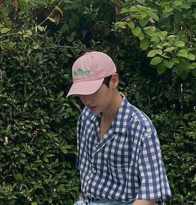 naooohnono's tweet photo. ตั้งแต่ไลฟ์ขายหมวก (ที่ไม่ค่อยได้ขาย) ก็ใส่หมวกทุกวันเลย

#กันอรรถพันธ์
#GunAtthaphan https://t.co/deQp9mkQQC