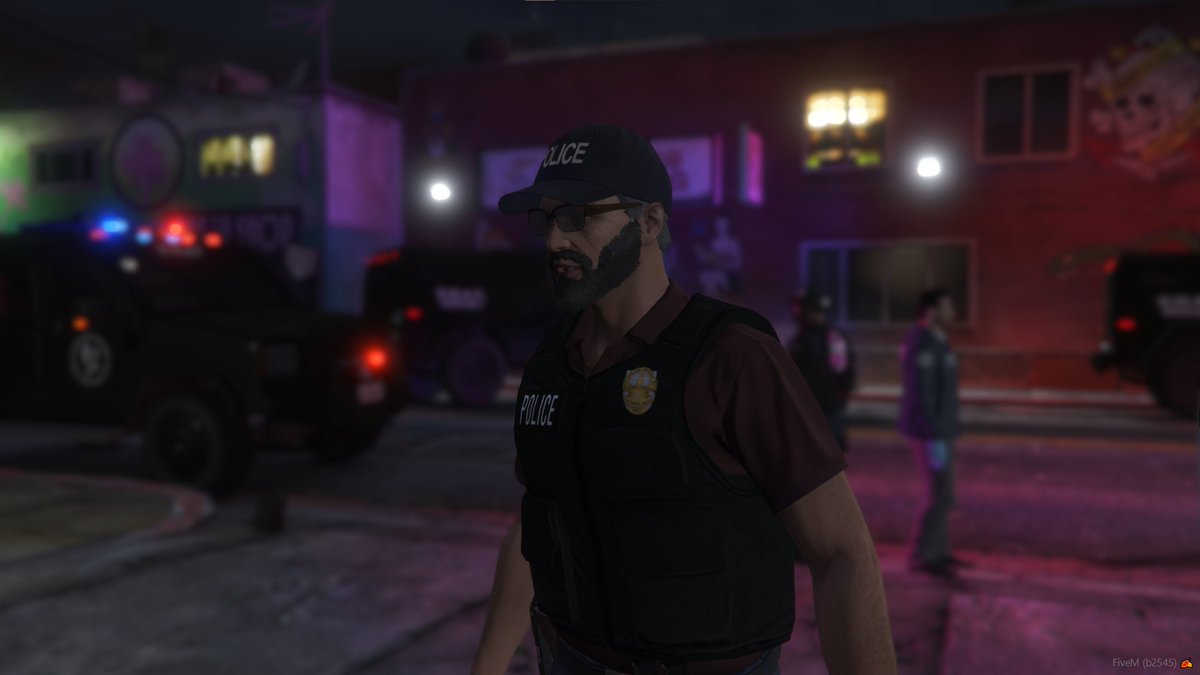 LSPDOverlife's tweet photo. ¡Un cuerpo de élite, una actuación de élite!. Comisaría de Little Seoul, para cualquier emergencia no dude en llamar al 911. 

#LSPD #ObeyAndSurvive https://t.co/rWYqYBGO5K