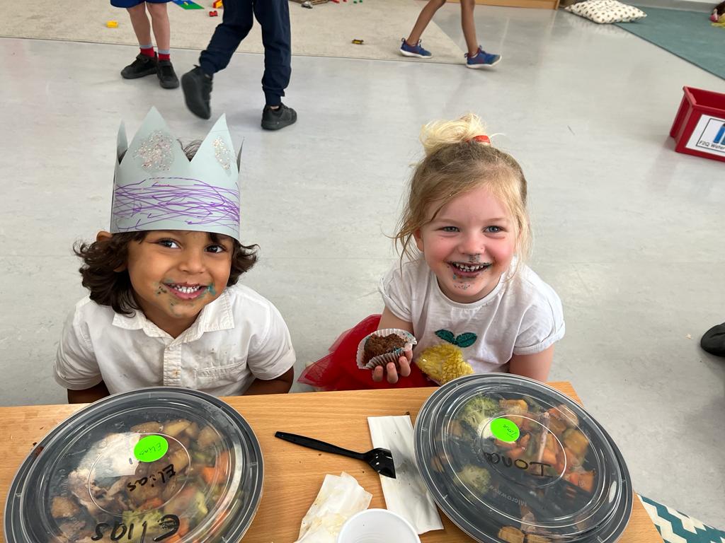 BISRDQPrimary's tweet photo. #BISRFS1 enjoying our Queen's Platinum Jubilee festivities today. The cupcakes look to be a winner! #BISRDQ https://t.co/JnJhepeAUs