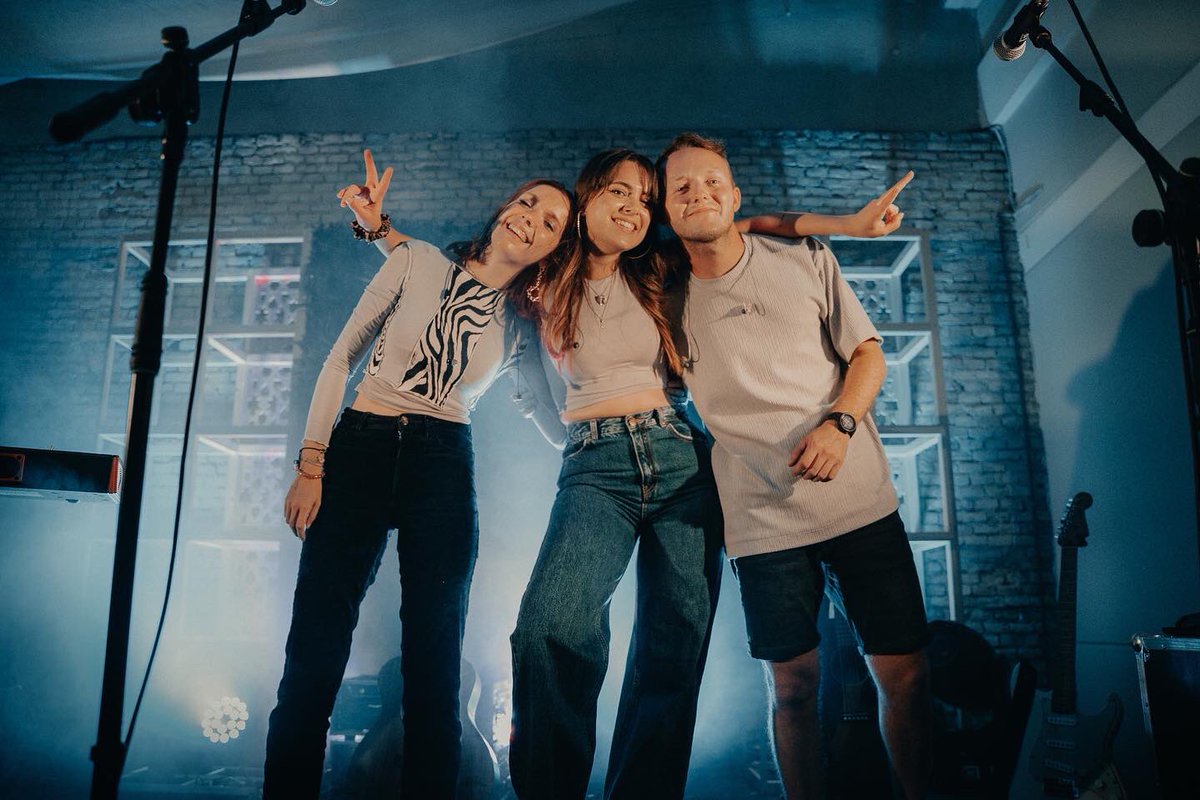 De divendres passat al <a href="/Russafart/">Russafart</a> , de la mà de Cervezas Alhambra!

Gràcies a totes per vindre, va ser una tarde super especial🤍

📸 Lluck Tomàs