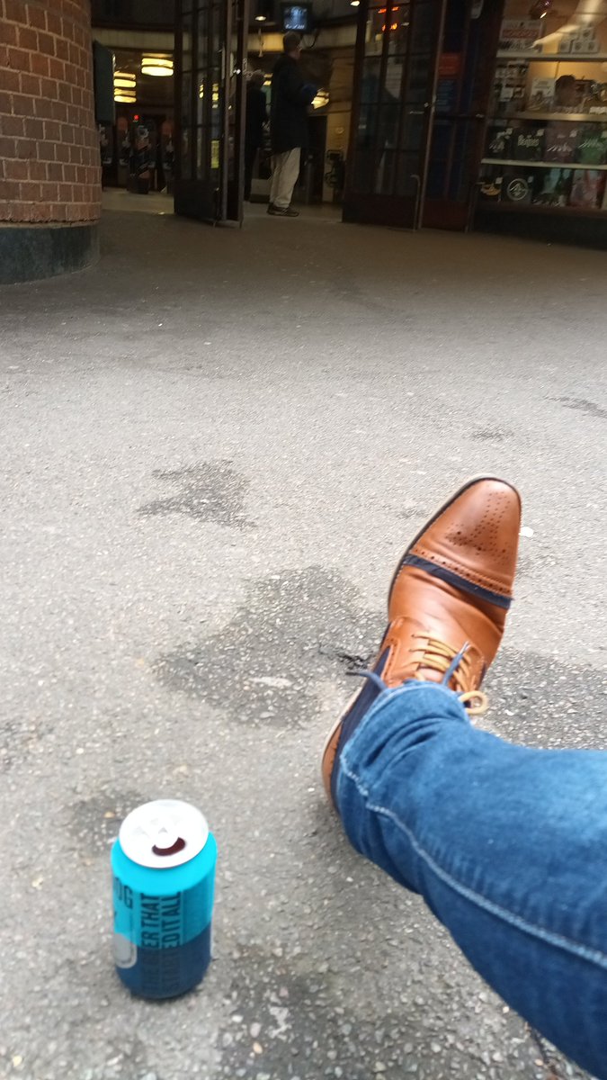 JohnStuartBox's tweet image. #bbccricket This must be the worst thing in the world.  Waiting for your girlfriend when the cricket is on