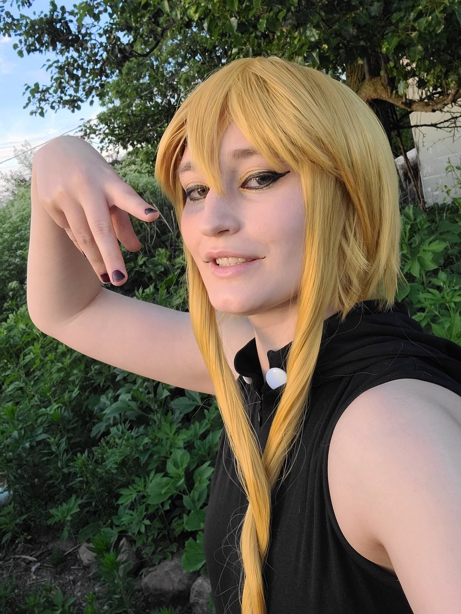 AdventDCosplay's tweet photo. First time ever taking Medusa to a convention today! Let's see how it goes! #indypopcon #indypopcon2022 #souleater #souleatercosplay #medusagorgon #medusagorgoncosplay #animecosplay #cosplay https://t.co/uBC38nTE4Z