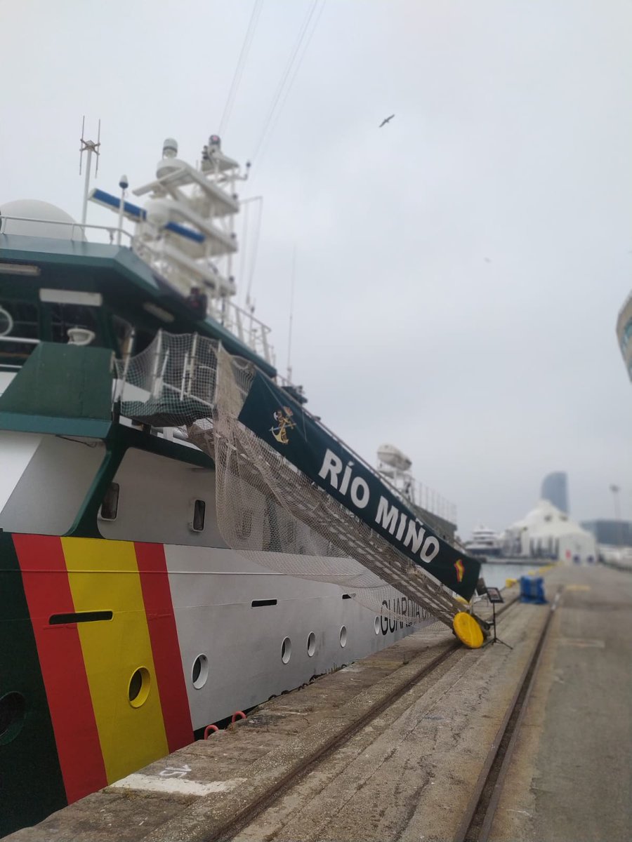 Si formas parte de un colectivo, asociación, etc, y queréis visitar en grupo y con un guía nuestra exposición y el buque oceánico "Río Miño" mándanos un mensaje directo. Horario de visita gratuita de 10 a 14 y de 16 a 20 hasta el día 14.