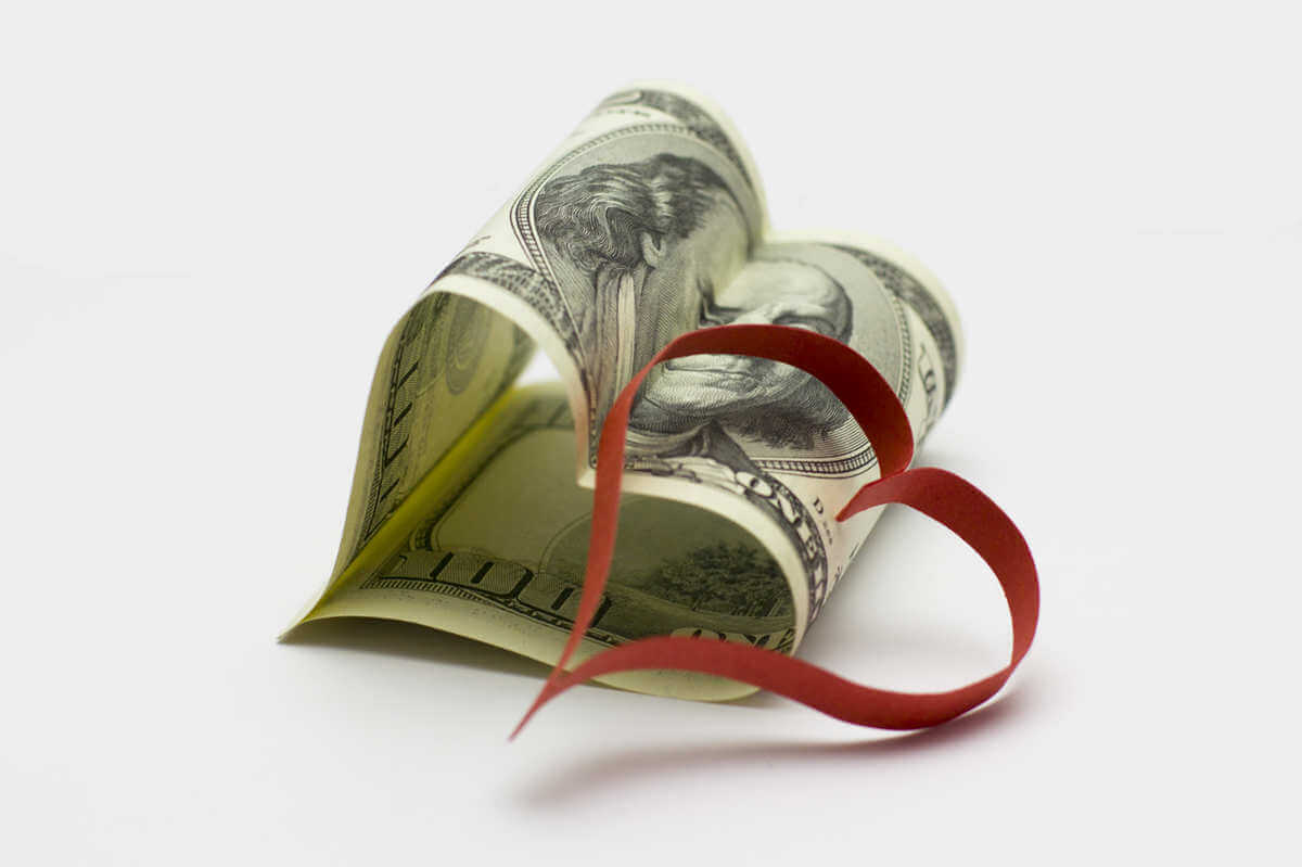 kibuukak's tweet photo. Is love and money related? Can love exist where there is no Money? https://t.co/FEzOHEV9E4