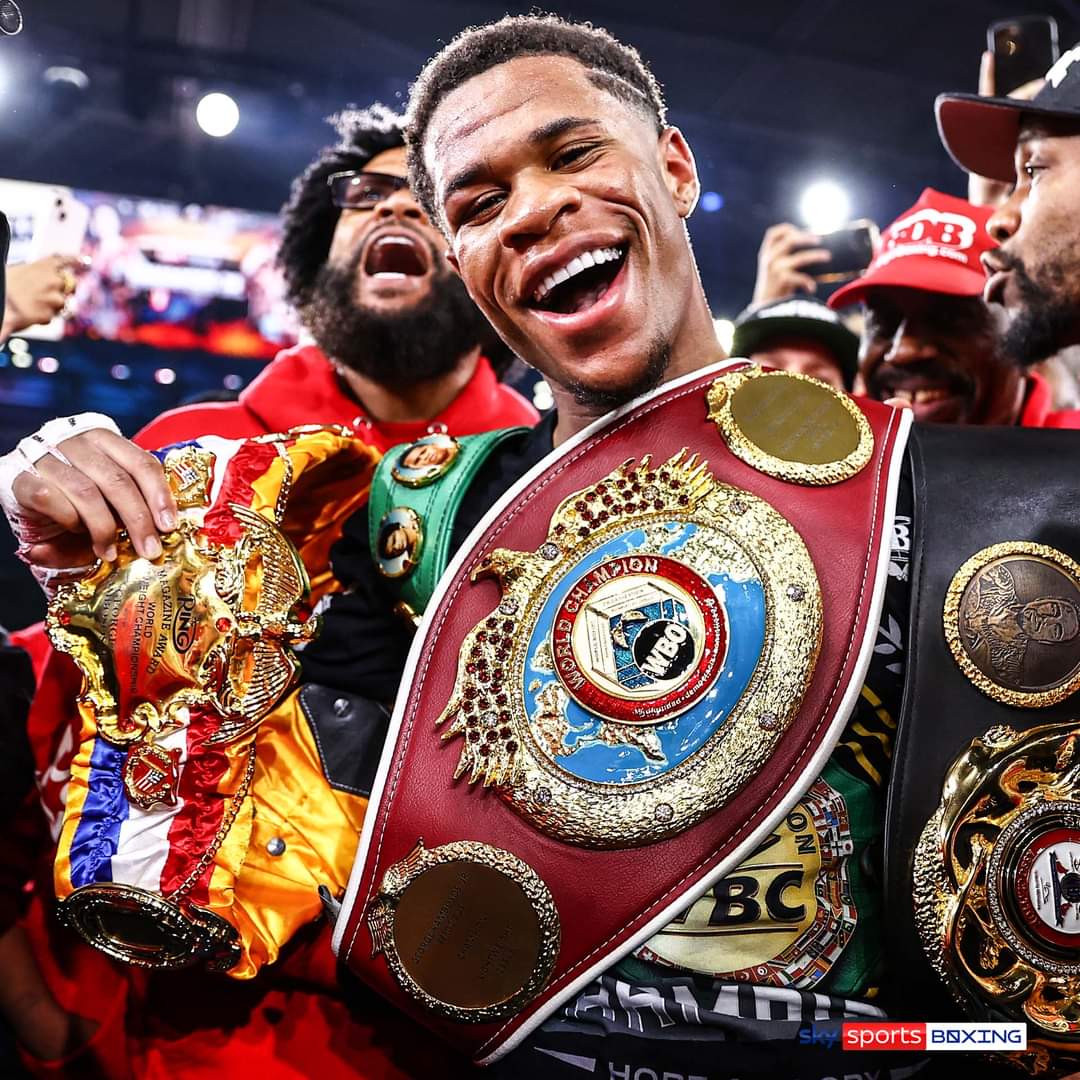 TenchuSports's tweet photo. ๐ UNDISPUTED LIGHTWEIGHT KING
Devin Haney dominates George Kambosos Jr to become undisputed WBA, WBC, IBF & WBO lightweight world champion.
#DevinHaney #Haney #GeorgeKambosos #Kambosos #Melbourne #Australia #Boxing #AustralianBoxing #LasVegas #CSXSports #CSXBoxing https://t.co/DckNK5t5bi
