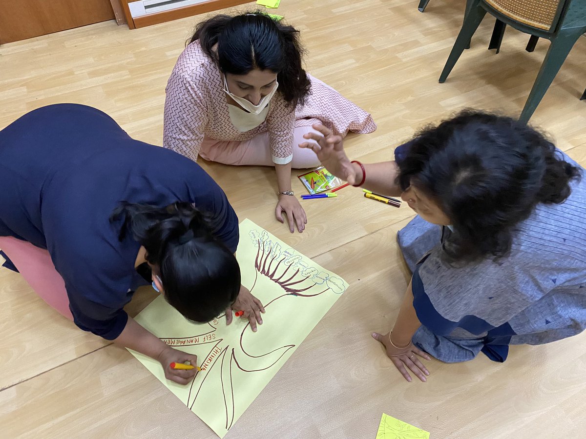 vimi_santos's tweet photo. This is how we roll! #MPYPH at DAIS with @ferzandik …Day 2 and loving the enthusiasm for #PYP #IBPYP @ibpyp https://t.co/hYkNTyM11e