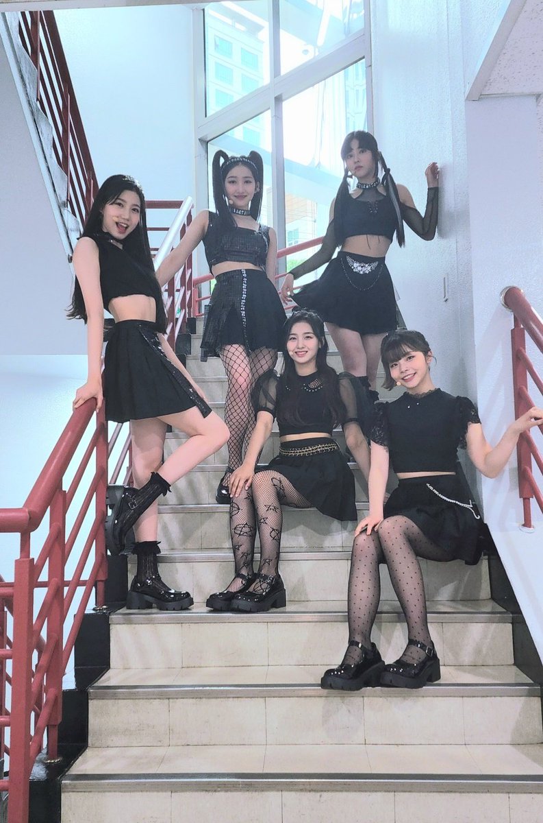 Busters_idol's tweet photo. 버츄들~~❤️ 
오늘 인기가요 본방사수 준비 됐죠🤩? 
3시50분에 만나욥🧡
 
@sbsnoriter

#busters #버스터즈 #バスターズ #futt #풋 #인기가요 #inkigayo https://t.co/M85mKbKZ2o