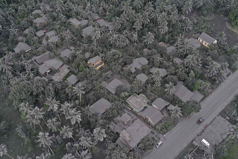 thePHcatalog's tweet photo. TINGNAN: Kasalukuyang sitwasyon sa Sorsogon ngayong araw matapos ang pagputok ng bulkan. 

📸: Sorsogon PIO

#ThePhilippineCatalog
#UnfoldingStoriesToEveryFilipino https://t.co/Fcr3IAKIcC