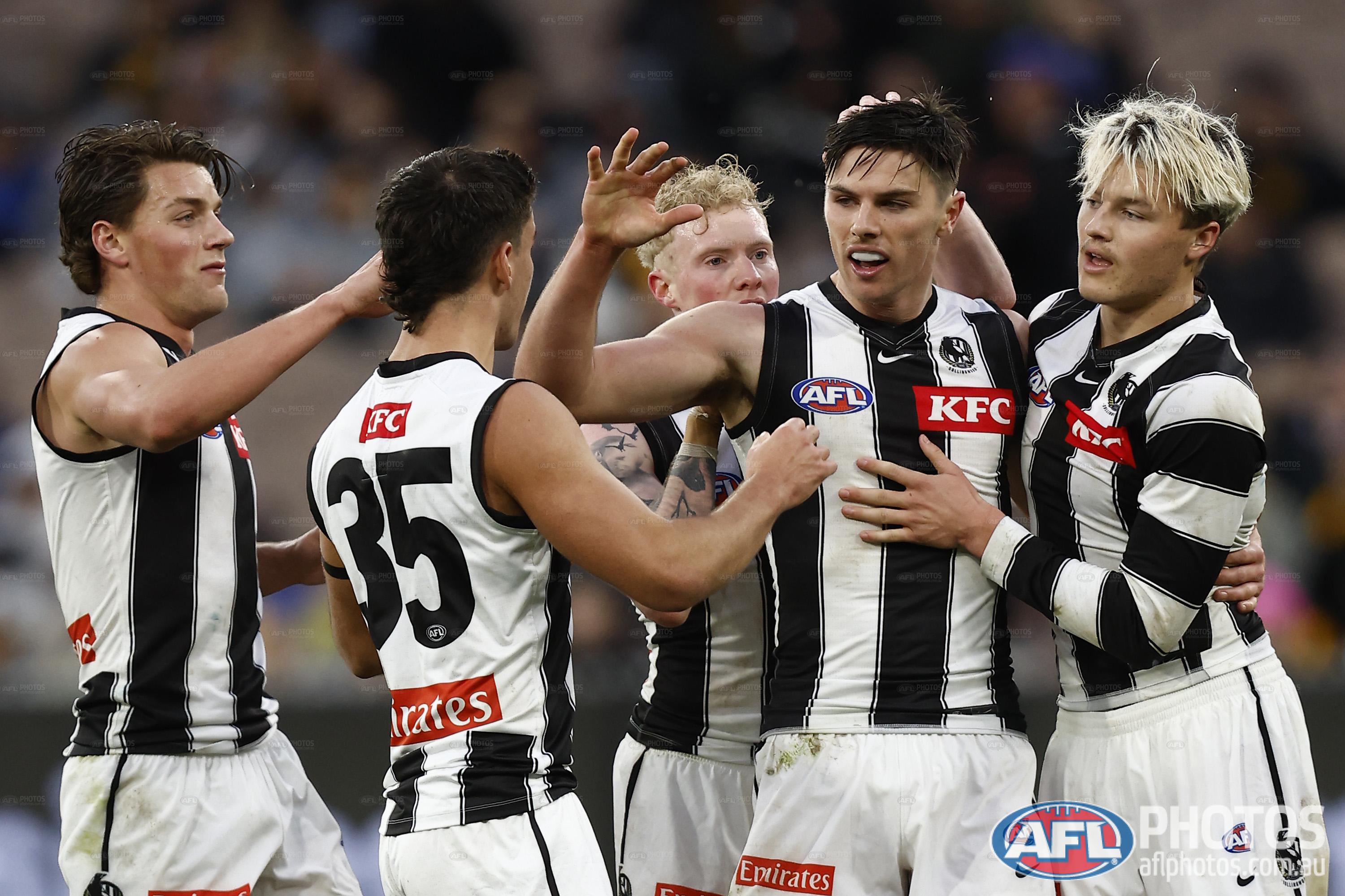 AFL Hawthorn Hawks vs. Collingwood Magpies / Twitter