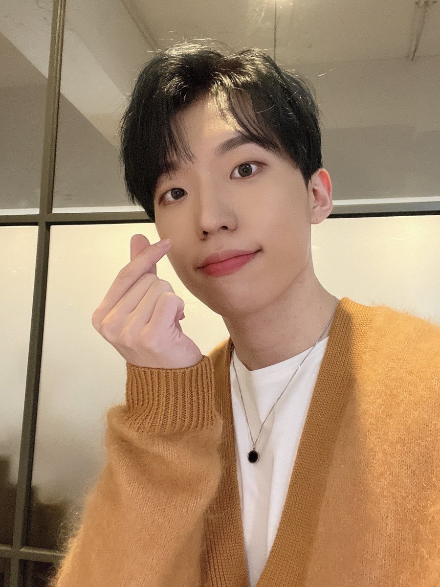 D_CRUNCH_JPN's tweet photo. 😊💕🤗💕
#DCRUNCH
#OV
#countdown24 https://t.co/ajsQlH5dSm