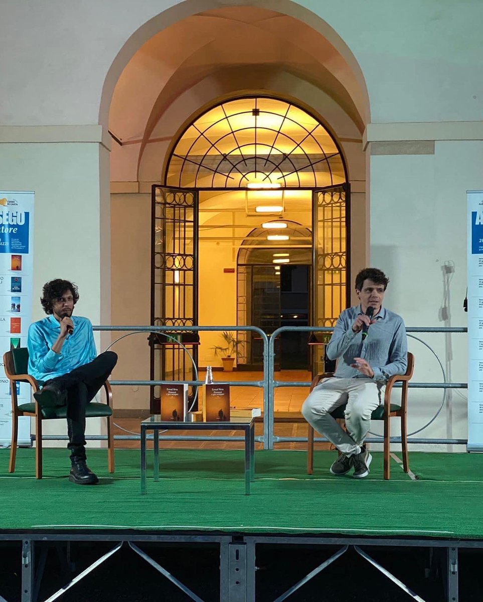 AntoFra83's tweet image. Inizia col botto 💣 💥 la rassegna #Paroledautore quest’anno ad #Albignasego. Primo illustre ospite è @MetaErmal che presenta il suo primo romanzo “Domani e per sempre” edito da @lanavediteseoed Un artista emozionante una serata memorabile 😍♥️🤩🥰🔝