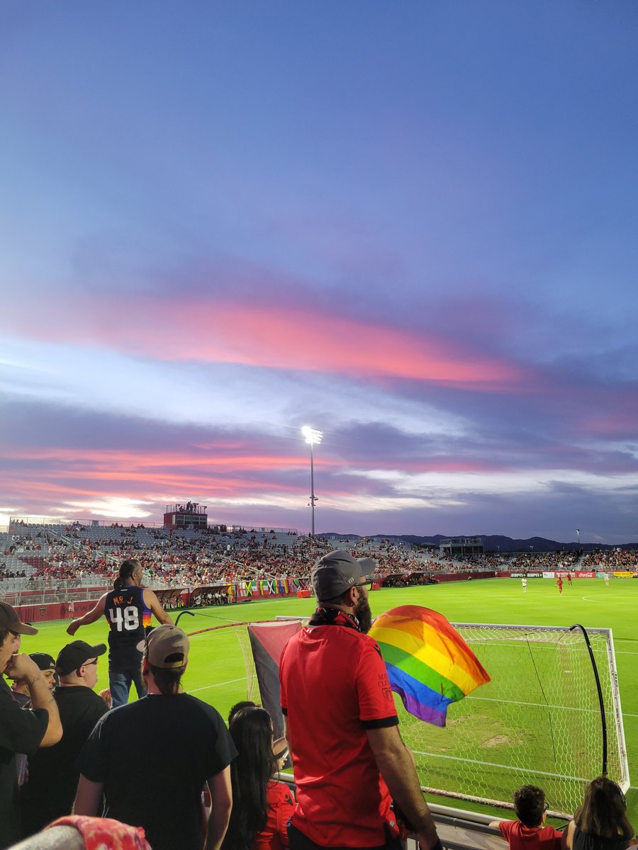Obsessed with all of this. <a href="/PHXRisingFC/">Phoenix Rising FC</a> <a href="/union602/">Union 602</a> <a href="/BandidosPHX/">Los Bandidos</a>