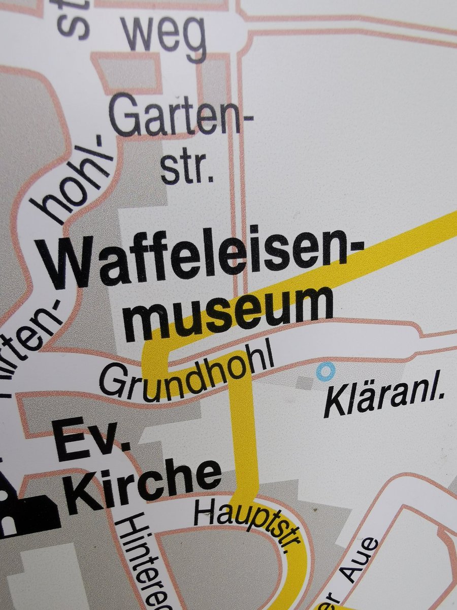 Elitehoerer_Pod's tweet photo. #wanderwaffeleisen. Beim Heimatbesuch entdeckt. War aber nicht dort. Eventuell interessant für das Museum. Ich bin mir aber noch nicht sicher ob Maßweiler Internet hat und kennt lol https://t.co/yhjIJEAL5f
