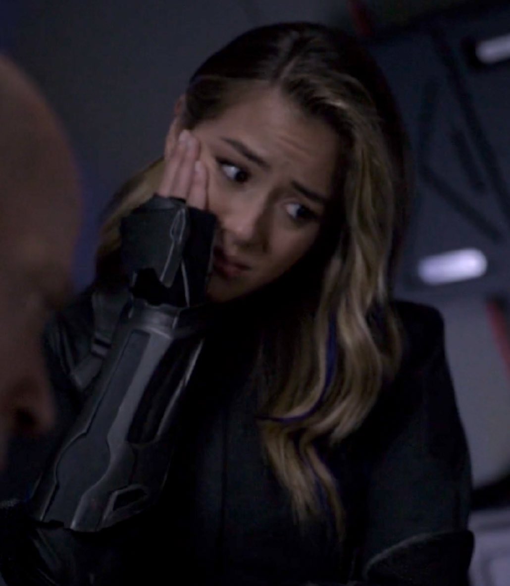 LorelaiGarola's tweet photo. Do it for her.
#KeepMarvelTVCanon
#ChloeIsMyQuake
#SaveQuake
#SaveTheAgentsofSHIELD
#AgentsofSHIELD https://t.co/y18RrIBBgx