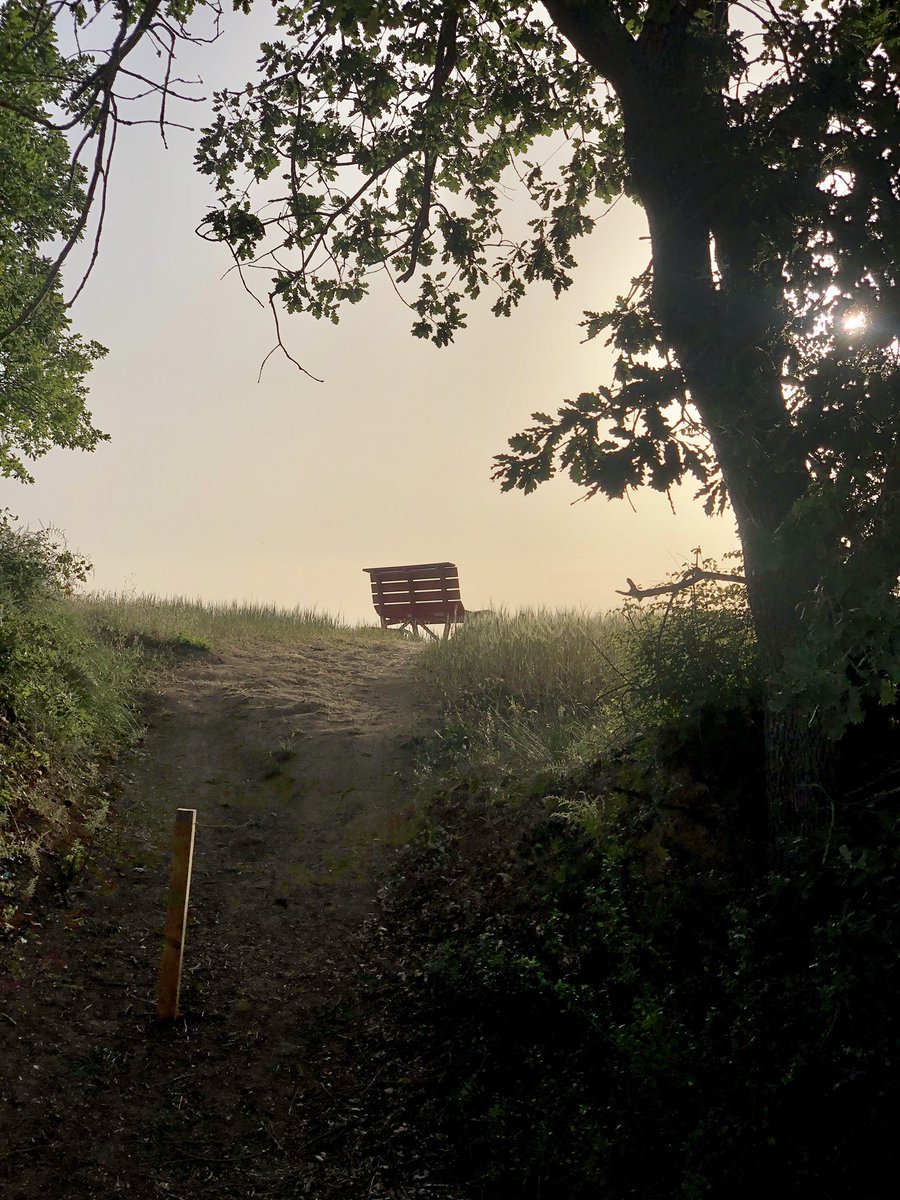 BCNHorasOficina's tweet photo. #Gironès | 👣🪑Ahir al cap vespre, finalment, vam poder anar a seure i gaudir de les vistes des del #GirBANC de 📢Sant Jordi Desvalls… [1/2]

#BigBenchProject @turismegirones https://t.co/75TWA1xbF5
