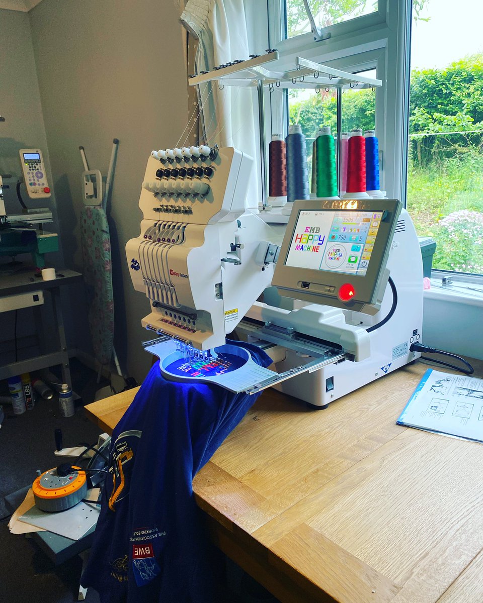 GroupEmbroidery's tweet image. Compact Happy HCH-P install giving extra production of 1000 stitches per minute. Also with a market leading 320 x 320 large hoop as standard. No other compact embroidery machine can compete. #singlehead #midwestmachinery #happyjapan #japan #japanese