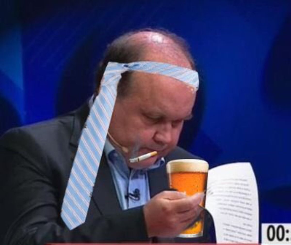 CamarenaJenny's tweet photo. @chrisbustc Con tal de ponga 💰💰💰 para la #Conchumarcha no importa si es un chancho borrachín impresentable deudor del estado RLA 🤣🤣🐷🍷🍷🍷🍷 https://t.co/KgzhhzMyVF
