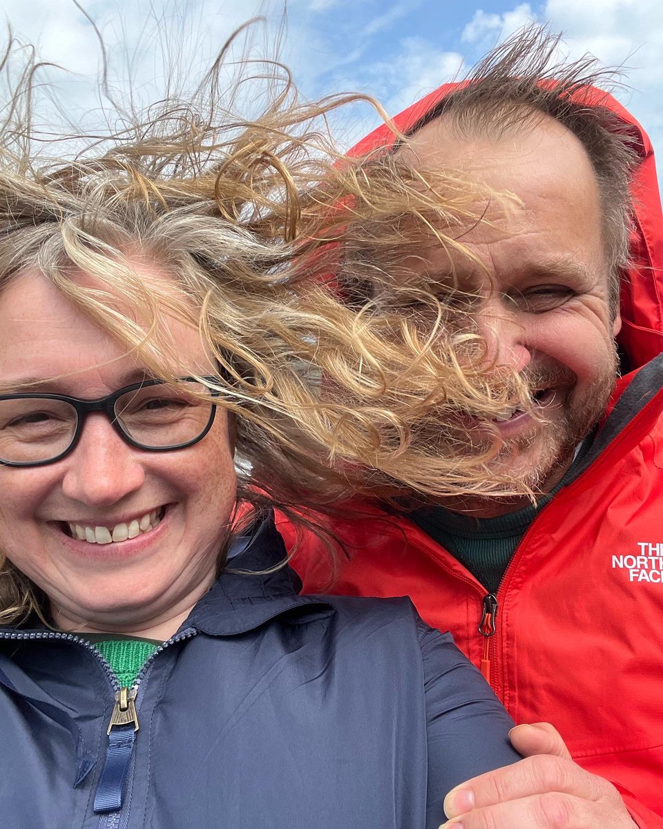 travels_along's tweet photo. Today is the #PositivityWave brought to you by 3 #fivestarreads #uncontrollablehair a knitted Queen and The Sea!
#PlatinumJubileeCelebration
Head to insta for even more positivity โฌ๏ธโฌ๏ธโฌ๏ธ
https://t.co/WY6MF5vw1l https://t.co/nwntfvPwLa