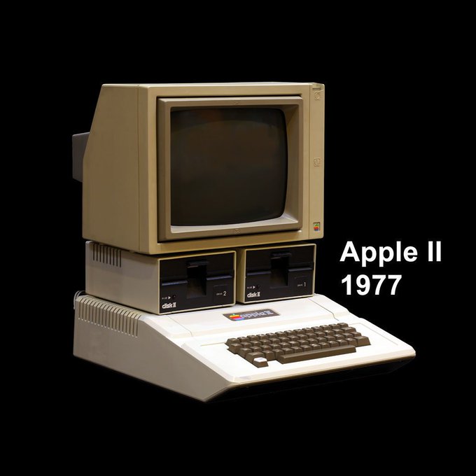 45 years ago #Today, an 8-bit home computer and one of the first highly successful mass-produced microcomputer products, the Apple II, went on sale [read more: ubm.io/2s8St8b]