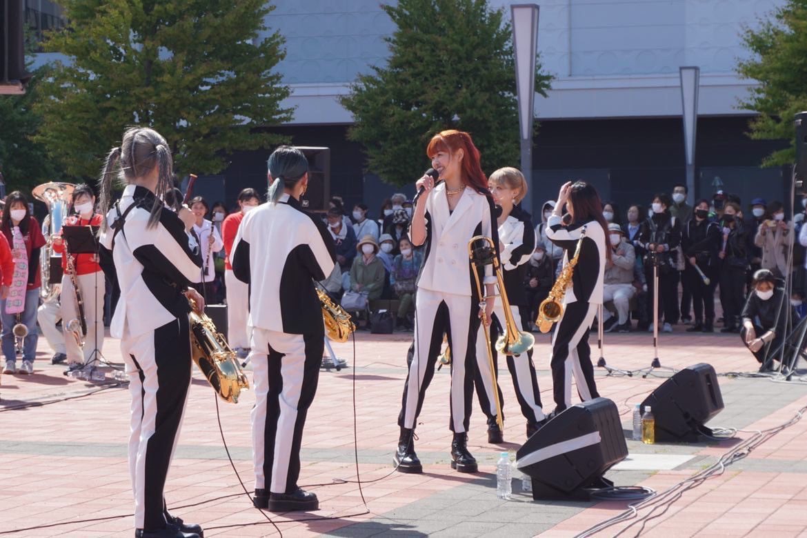 MOS_brass's tweet photo. 旭川ミュージックウィークアフターコンサートありがとうございました♪

旭川商業高校さん、旭川明成高校さん、旭川龍谷高校さんも大合奏ありがとうございました🎷🎺

みなさん帰ったら手洗いうがい忘れずに‼︎︎

#旭川ミュージックウィーク 
#アフターコンサート https://t.co/nCnVk8PRVL