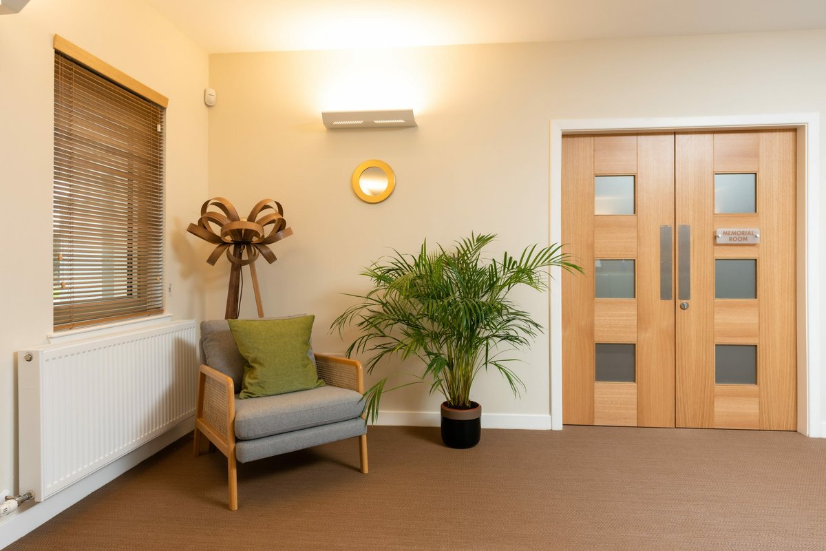 HurletCremation's tweet photo. We are often asked where the coffin is placed. When you lose someone, who is central to your life, it is only fitting they should rest front and centre of the Ceremony Hall when you meet to celebrate their life.
#crematorium #hurlet
@ClydeCremation @HorizonCrem @CannockCrem https://t.co/eiGufkNHWH
