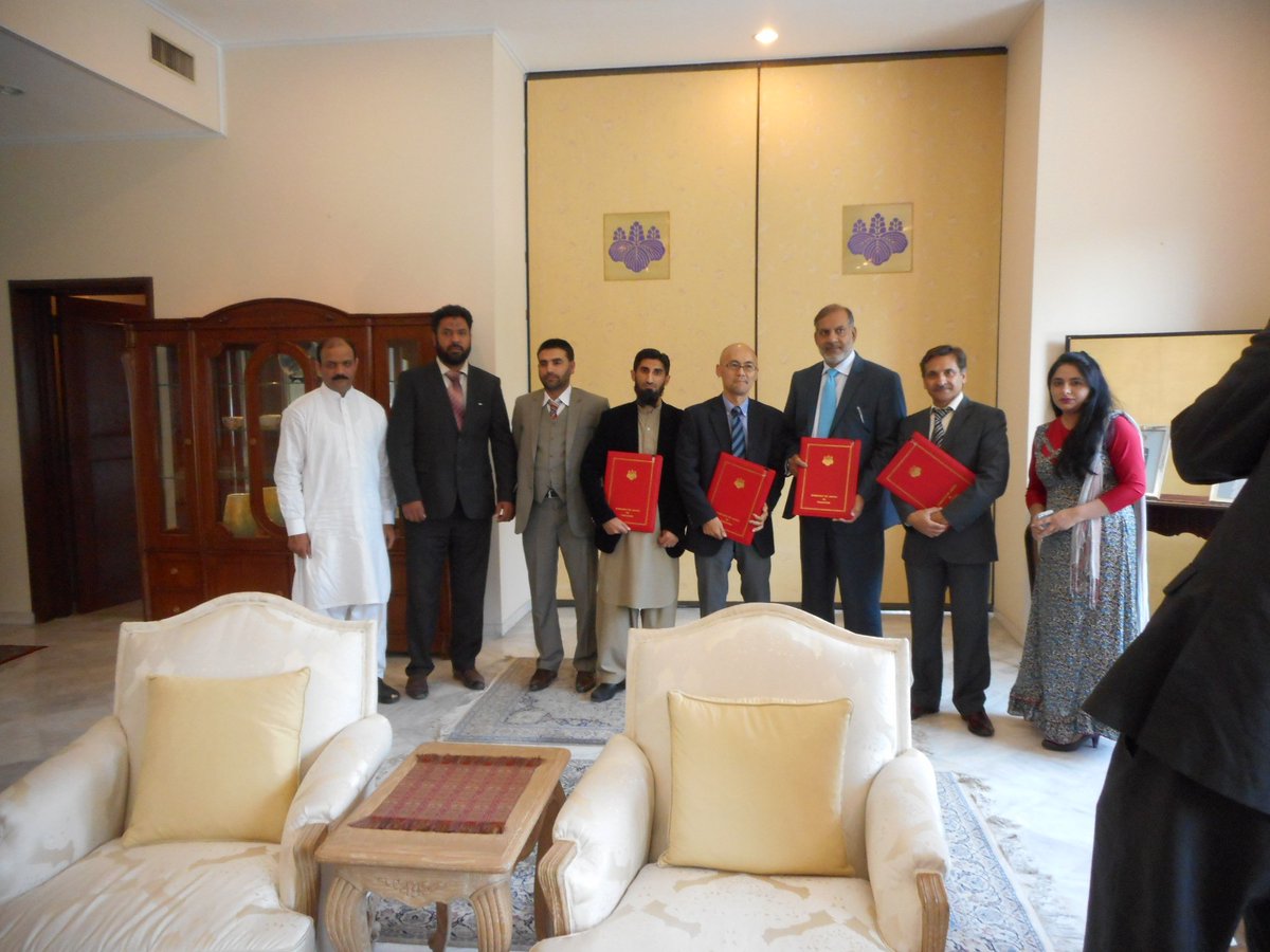 CEO @SDO_Org Mr @KhurramAJK with NGO heads during grant event meeting in Embassy of 🇯🇵in🇵🇰. Embassy supported for Girls school construction in Neelum Valley where now 150 students are getting free education. Many thanks to Government of Japan for support🇯🇵❣️ @KhurramAJK @JapanGov