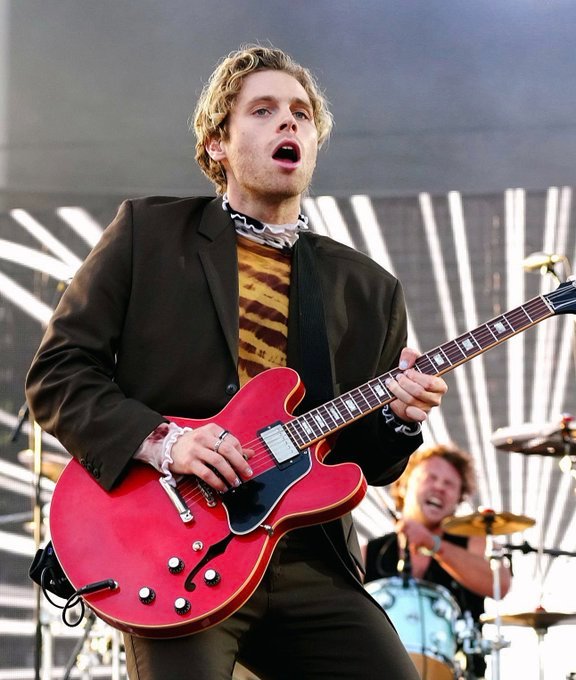 thebloodlinelrh's tweet photo. LUKE HEMMINGS IS LITERALLY SO PRETTY https://t.co/OIrAHk9KJZ