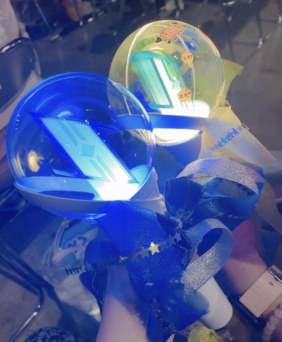 rn_jo1's tweet photo. 親子JAMで参上💙💛
久々にJO1に会える〜🥰日頃のストレスを癒してもらお🥹 https://t.co/H2DU6WrzGl
