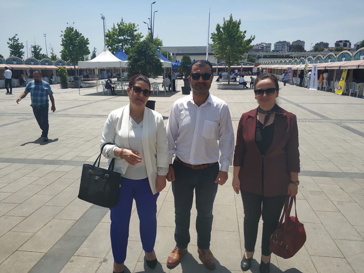 SgmPendik's tweet photo. Merkez Müdürümüz Sayın; Gülay TOKER ve Personellerimizden Hakan DAĞ, Bilgihan DİLMAÇ, Şafak ÇINAR 22. İşte Pendik Buluşmalarına katıldı.  #pendiksgm 

#sgkheryerde
#sgkherzamanyanınızda 

@istanbulsgim @sgksosyalmedya https://t.co/sZWAsdtqbp
