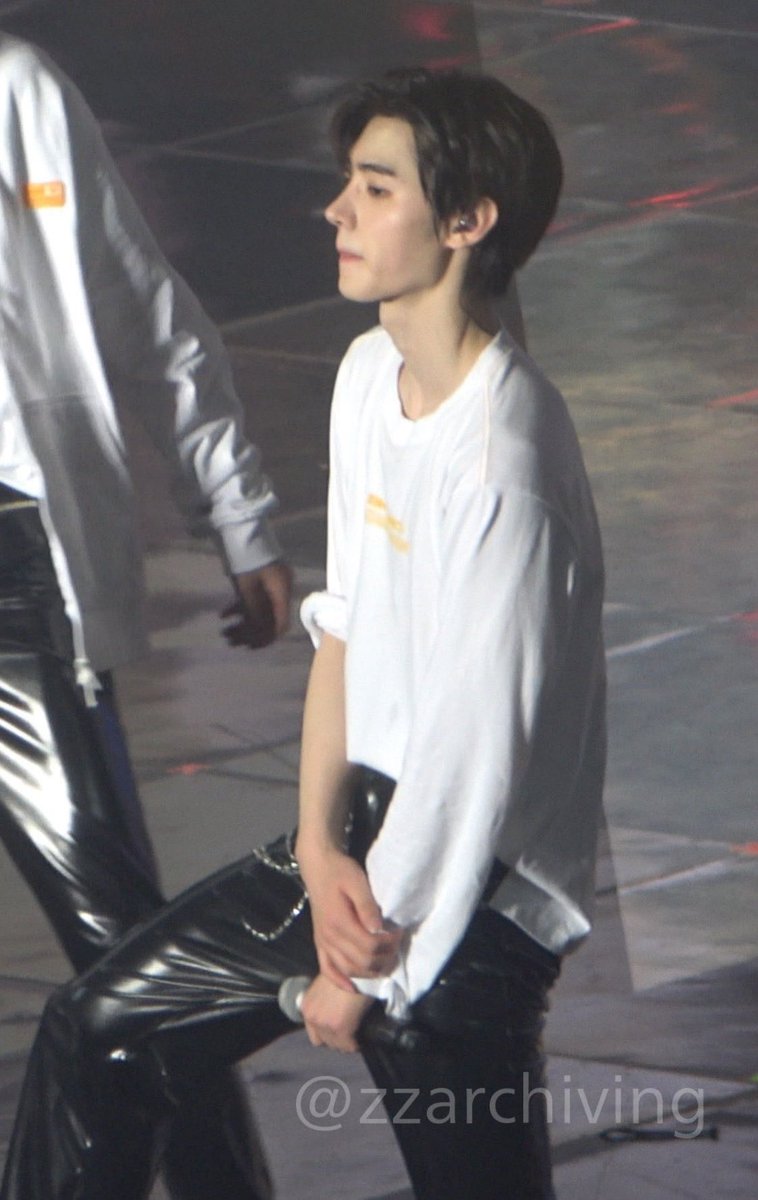 i say blonde sunghoon supremacy until i remember these photos exist 😭