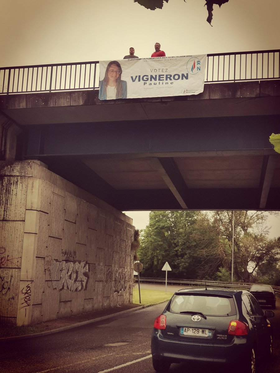 P_VigneronRN's tweet photo. Nous sommes aujourd'hui à votre rencontre sur le marché de #Fourchambault
#JeVoteRN
#legislatives2022
#Circo5801
#Nièvre https://t.co/8959xo4PyP