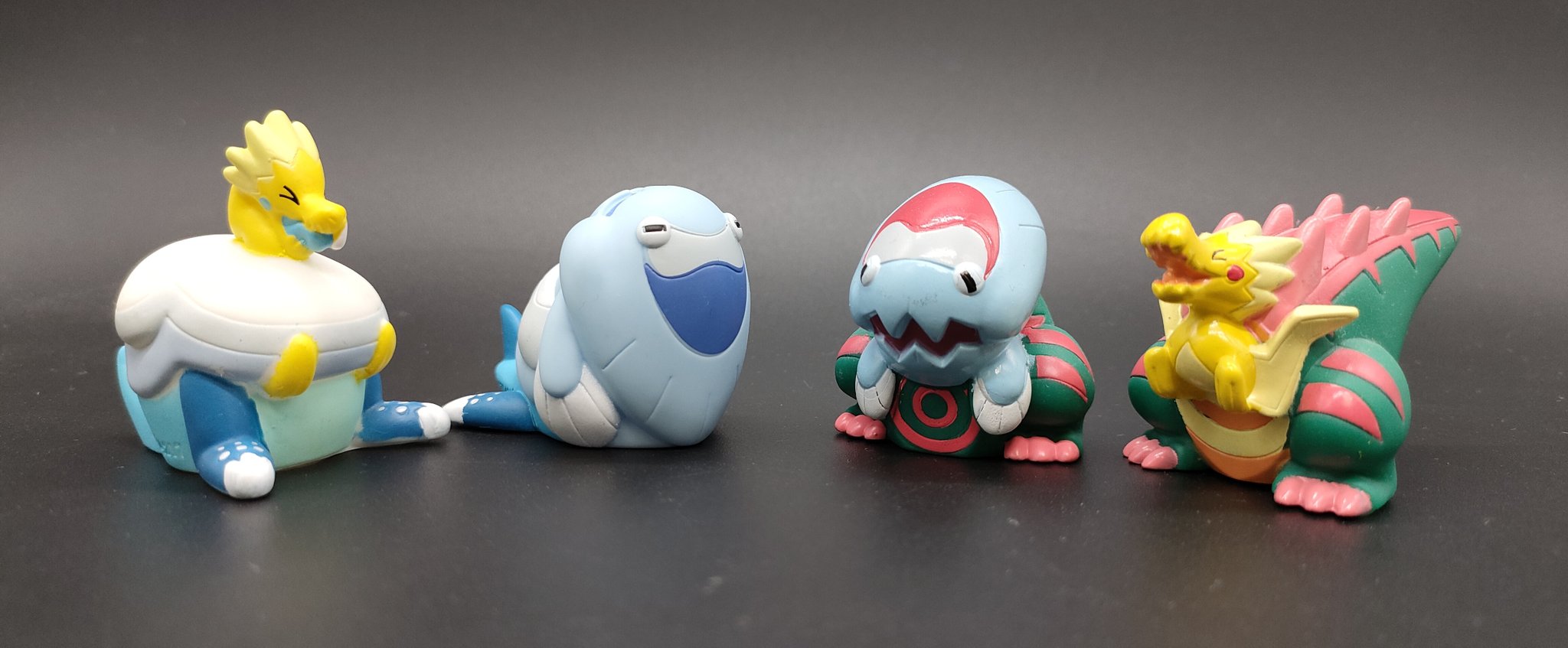 ❤新品・紙タグ付き❤ ポケモンドールズ パッチラゴン パッチルドン ウオチルドン POKÉMON DOLLS」に、パッチラゴンたちが仲間入り