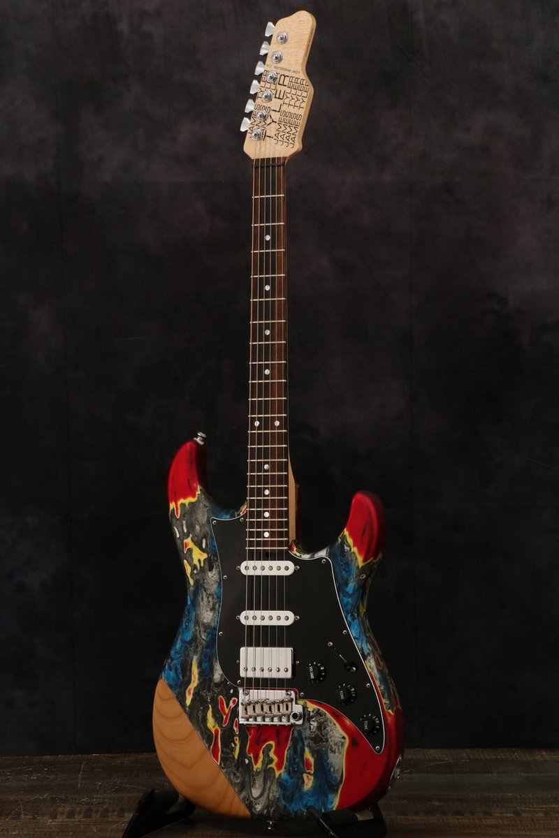 ishibashichamz's tweet photo. 【#ハイエンドフロア】#中古入荷速報
#JamesTyler #StudioElite が入荷!
James Tylerを代表するカラー”Burining Water”!
こちらの個体は青の配合がやや多めに感じられます。
中古では中々入荷しない代物となりますのでお早めに!
▼商品ページはコチラ!
https://t.co/d2qD74cPyG
#イシバシ楽器 https://t.co/3rfsJGbPWH