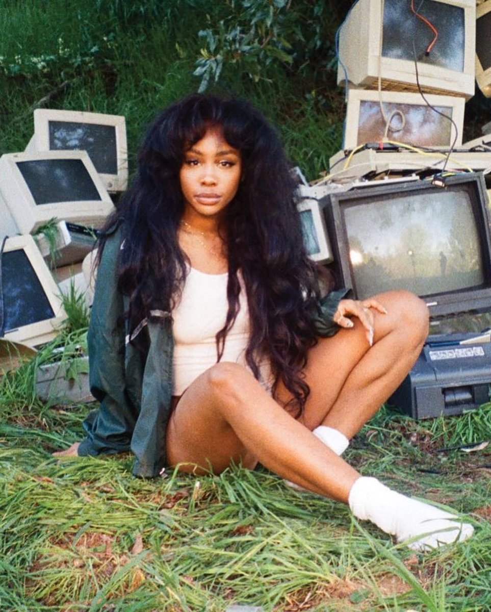 ChartingSZA's tweet photo. .@SZA’s debut album “Ctrl” becomes the 3rd female album in history to spend its first 5 CONSECUTIVE years (260 weeks) on the Billboard 200 Albums chart. https://t.co/zkU4jLPmVG