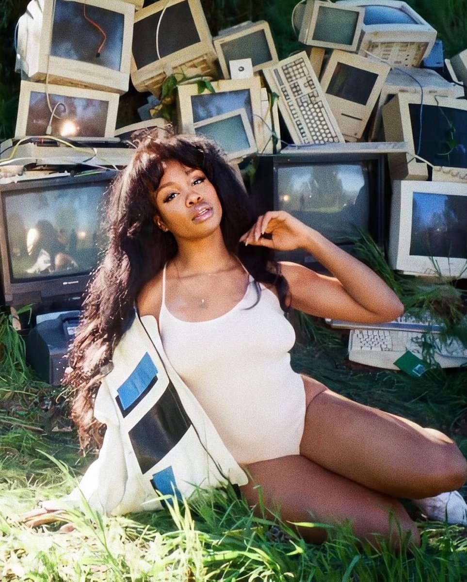 ChartingSZA's tweet photo. .@SZA’s debut album “Ctrl” becomes the 3rd female album in history to spend its first 5 CONSECUTIVE years (260 weeks) on the Billboard 200 Albums chart. https://t.co/zkU4jLPmVG
