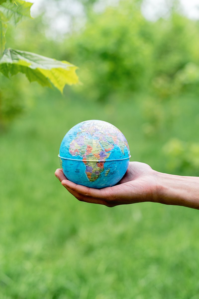 TheCovidX's tweet photo. #Pandemic response is seldom designed with the #environment in mind. The crisis management projects in the #PREPAREcluster have unveiled the need to reconsider the impact of the pandemic on the climate crisis: https://t.co/61Y3EW1uJ4 #WorldEnvironmentDay2022 @stamina_project https://t.co/VBbR7bRRQT