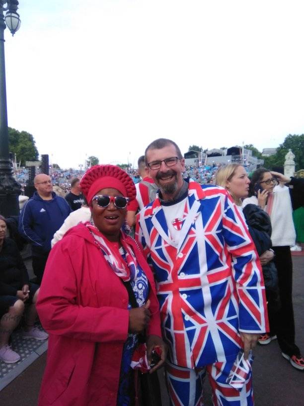confident_queen's tweet photo. Attending The Queen’s Platinum Party at the Palace was such a lovely experience.. Everyone was just so friendly; dancing, singing and having fun. Seeing all those wonderful performers was just an amazing experience. Thanks to @DianaAward for such an amazing experience. https://t.co/6pF4O8nRM6